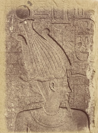 (Nahaufnahme einer Skulptur (Profil eines Kopfes), Karnak) von Théodule Devéria